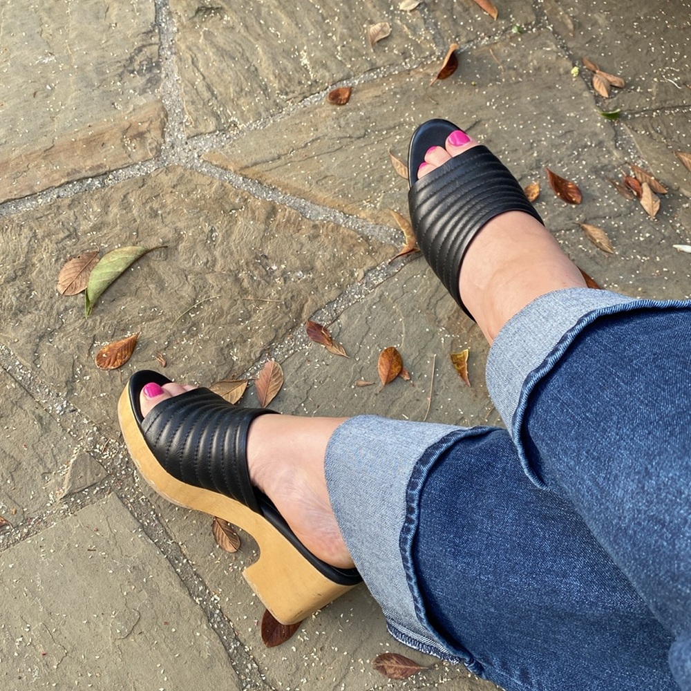 Beklina Open Toe Ribbed Clog - Picture 3 of 6